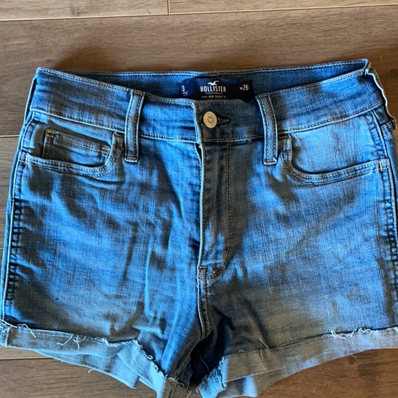 Hollister advanced stretch high-rise 3” shorts - Picture 5 of 6